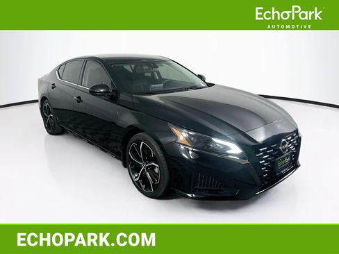 Used 2023 Nissan Altima 2.5 SR FWD image 1