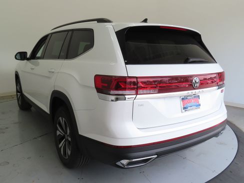 New 2026 Volkswagen Atlas SE image 7