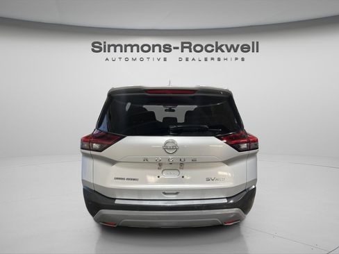 Used 2022 Nissan Rogue SV image 6