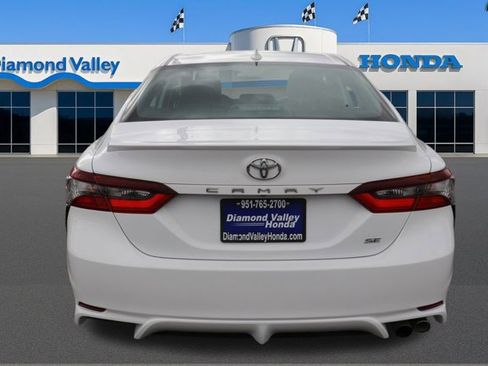 Used 2023 Toyota Camry SE image 5