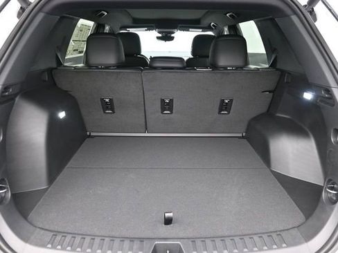 New 2026 Chevrolet Equinox LT w/ Convenience Package II FWD image 30