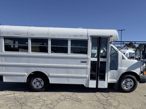 Used 2007 Chevrolet Express 3500 w/ School Bus Package image 5