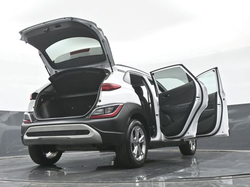 Used 2022 Hyundai Kona SEL FWD image 50