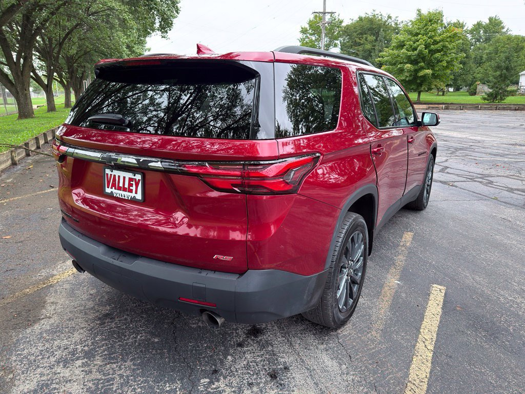 Used 2023 Chevrolet Traverse RS w/ LPO, Floor Liner Package AWD/4WD image 14