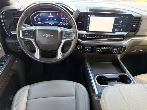 Used 2024 Chevrolet Silverado 3500 LTZ w/ LTZ Convenience Package AWD/4WD image 34