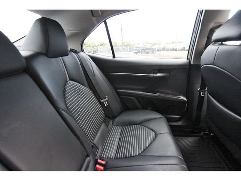Used 2024 Toyota Camry SE FWD image 13