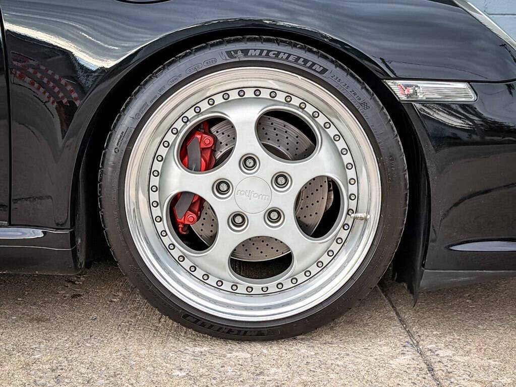 Used 2009 Porsche 911 Carrera RWD image 15