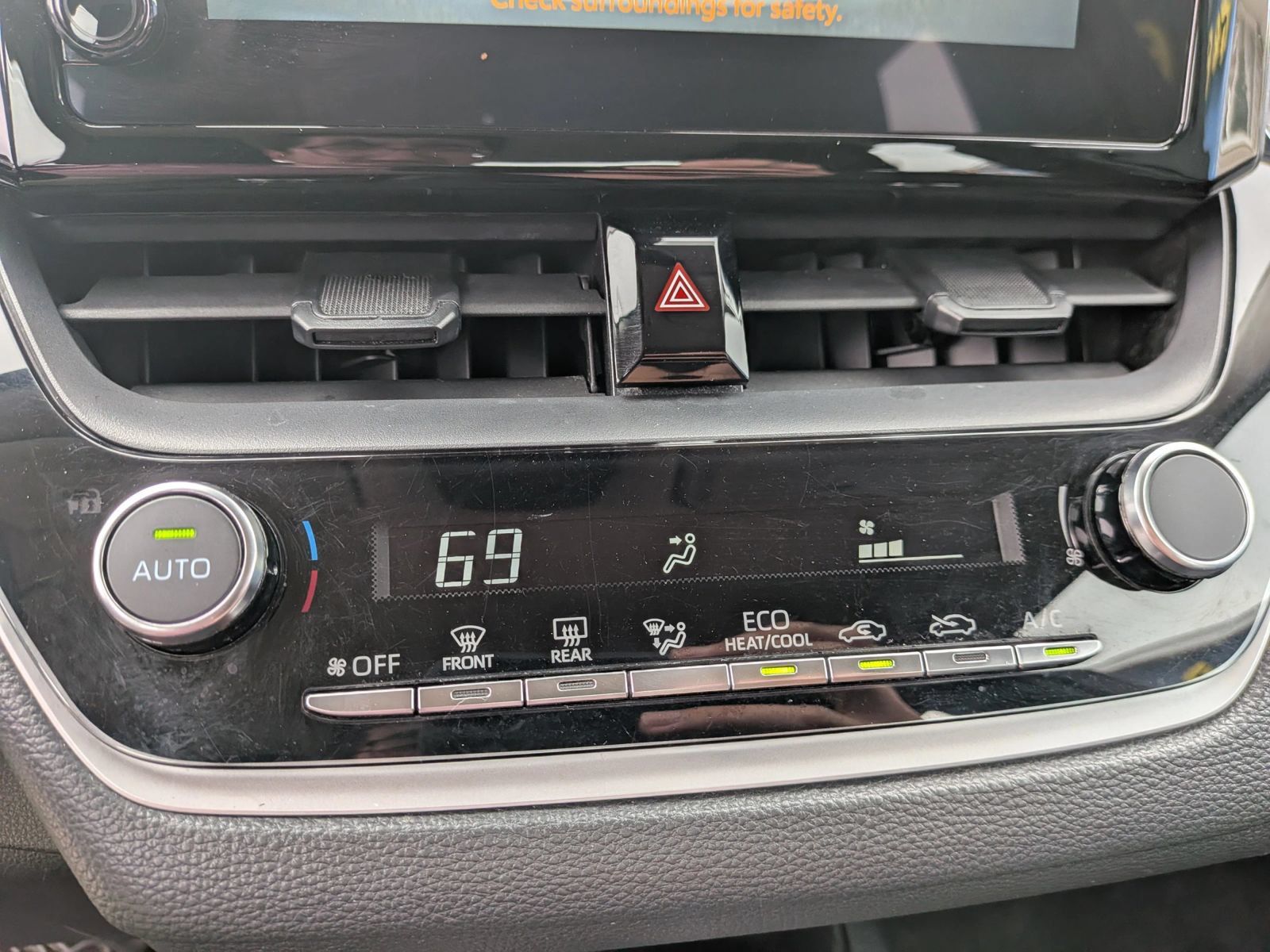 Used 2023 Toyota Corolla LE FWD image 41