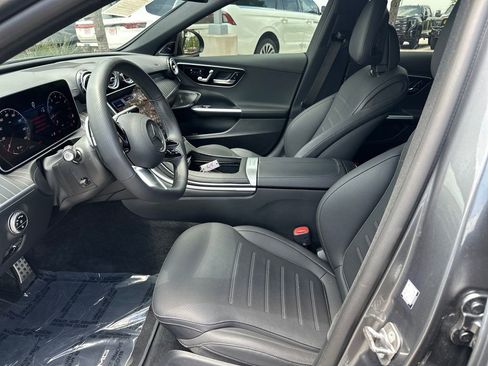 Used 2025 Mercedes-Benz C 300 Sedan image 17