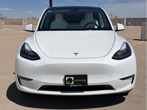 Used 2023 Tesla Model Y Long Range AWD/4WD image 2