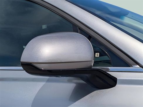 Used 2025 Genesis GV80 2.5T image 32