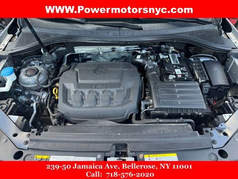 Used 2022 Volkswagen Tiguan SE w/ Panoramic Sunroof Package AWD/4WD image 19