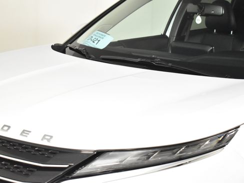 Used 2024 Mitsubishi Outlander SE image 12