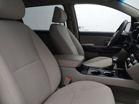 Used 2020 Kia Sedona LX FWD image 21