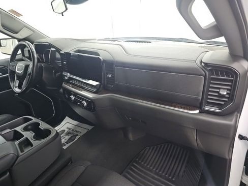 Used 2022 GMC Sierra 1500 SLE image 11