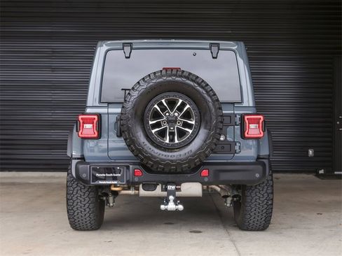 Used 2024 Jeep Wrangler Unlimited Rubicon 392 image 6