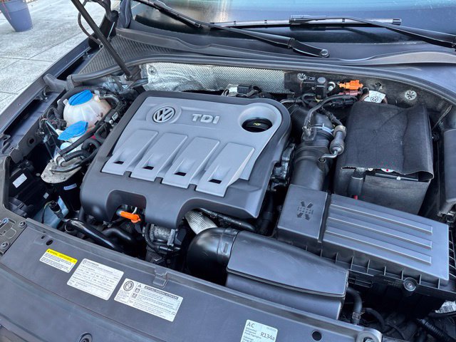 Used 2013 Volkswagen Passat TDI SE FWD image 25