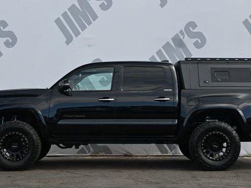 Used 2020 Toyota Tacoma Limited AWD/4WD image 6