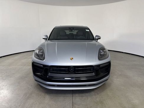 Certified 2024 Porsche Macan AWD/4WD image 10