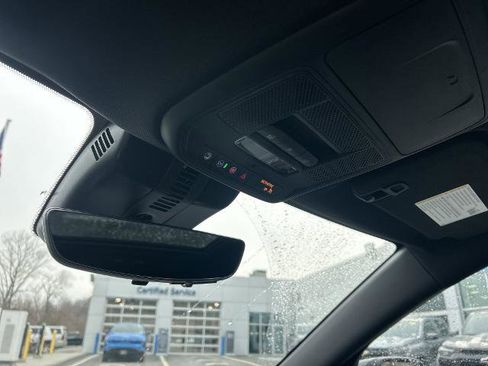 New 2026 Chevrolet Traverse Z71 w/ Driver Confidence Package image 18