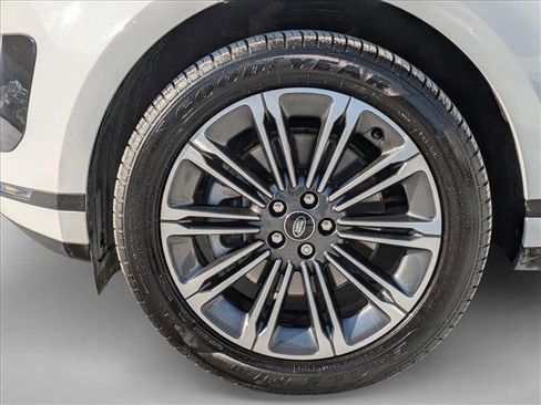 Used 2026 Land Rover Range Rover Evoque S AWD/4WD image 25