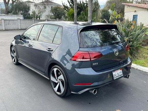 Used 2018 Volkswagen GTI SE image 3