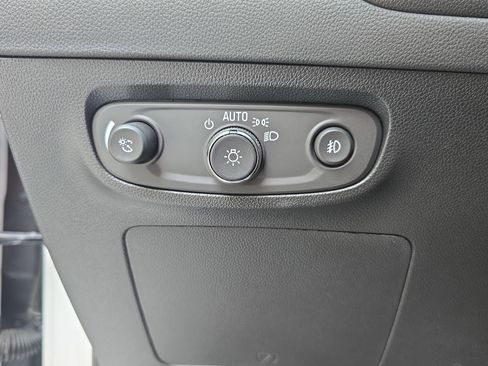 Used 2023 Buick Encore GX Select w/ Sport Touring Package FWD image 25