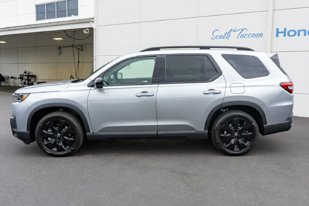 New 2026 Honda Pilot Black Edition image 9