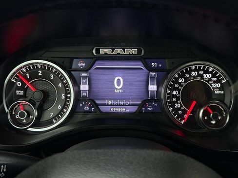 Used 2019 RAM 1500 Big Horn AWD/4WD image 14