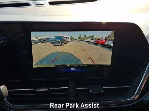 Used 2025 Chevrolet Trax ACTIV w/ Sunroof Package FWD image 21