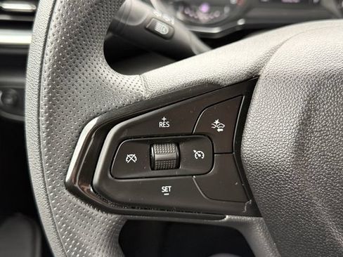 Used 2023 Chevrolet TrailBlazer LT FWD image 20