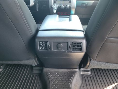 Used 2016 Toyota Tundra SR5 AWD/4WD image 18