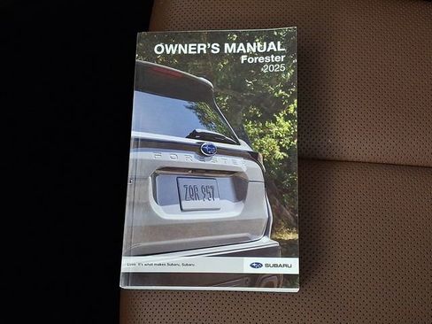 Used 2025 Subaru Forester Touring AWD/4WD image 25