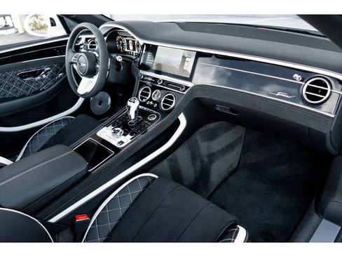 Used 2024 Bentley Continental GT Speed image 2