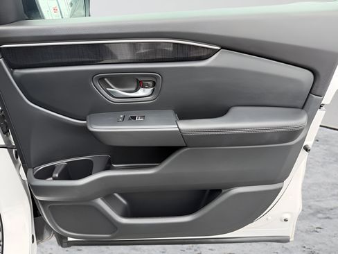 Used 2024 Honda Pilot Elite image 34