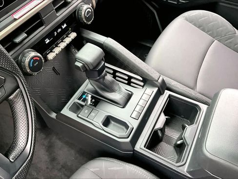 Used 2024 Toyota Tacoma SR RWD image 15