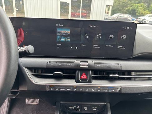 Used 2025 Kia K4 LXS image 17