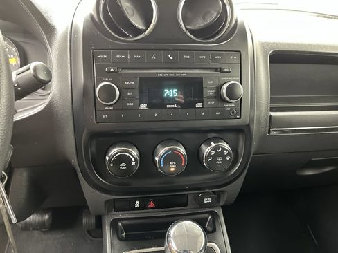 Used 2017 Jeep Patriot Sport w/ Power Value Group FWD image 5