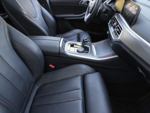 Used 2022 BMW X5 xDrive40i w/ M Sport Package AWD/4WD image 10