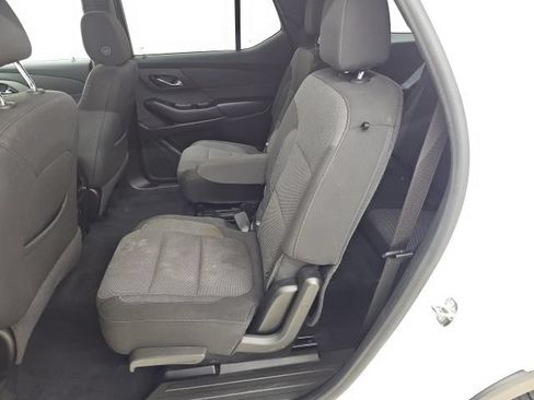 Used 2023 Chevrolet Traverse LT AWD/4WD image 3