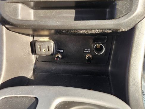 Used 2022 Chevrolet Colorado LT w/ Fleet Safety Package image 19