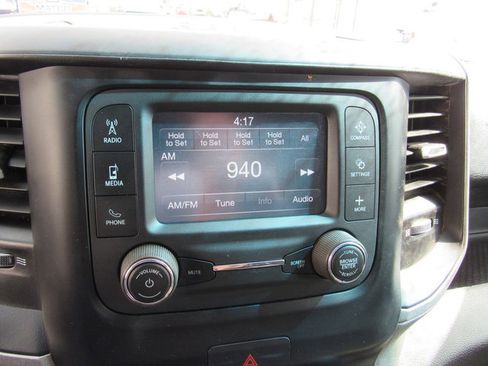 Used 2024 RAM 3500 Tradesman w/ Chrome Appearance Group AWD/4WD image 39