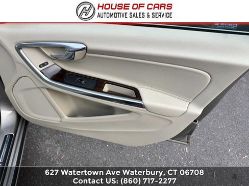 Used 2015 Volvo S60 T5 Platinum image 52