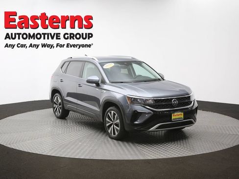 Used 2022 Volkswagen Taos SE FWD image 47