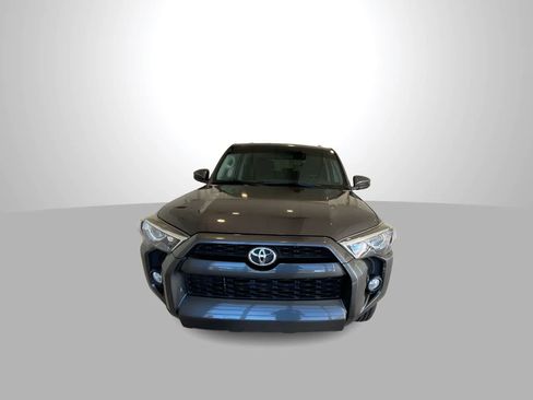 Certified 2017 Toyota 4Runner SR5 AWD/4WD image 3