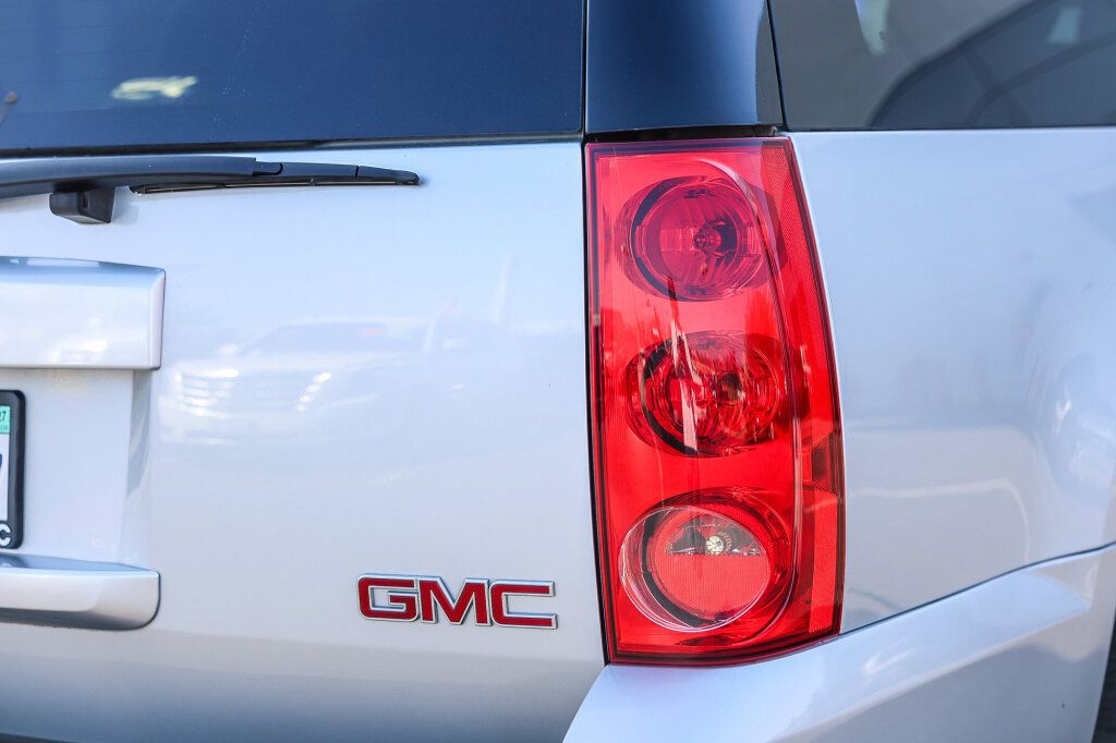 Used 2014 GMC Yukon XL SLT RWD image 23