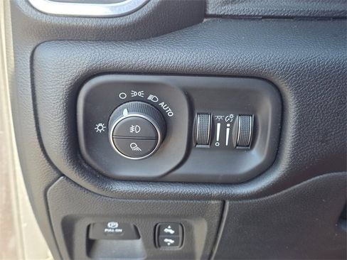 Used 2019 RAM 1500 Laramie image 38