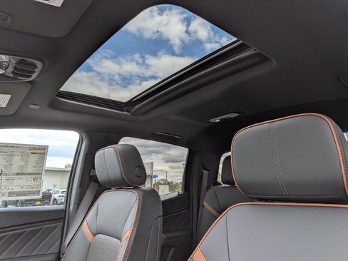 New 2026 GMC Canyon AT4 w/ Technology Plus Package AWD/4WD image 15