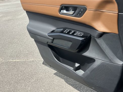 New 2026 Nissan Pathfinder Platinum AWD/4WD image 13