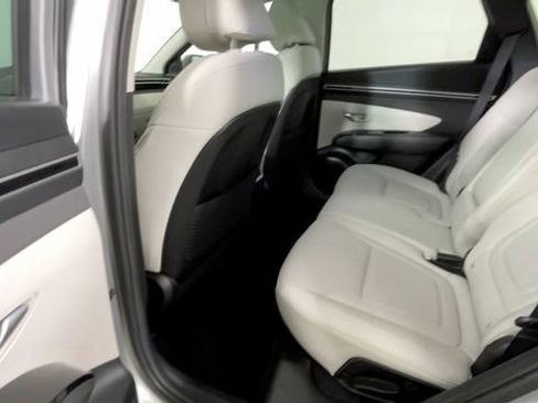 Certified 2023 Hyundai Tucson Limited AWD/4WD image 16